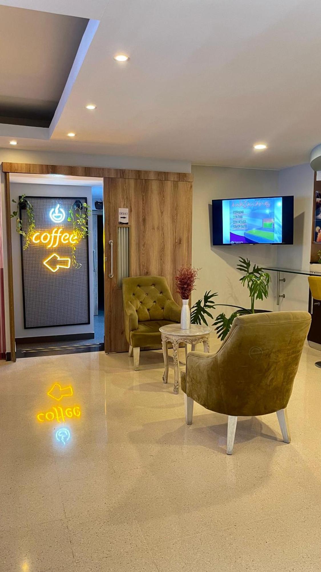 Cabecera Country Hotel بوكارامانغا المظهر الخارجي الصورة