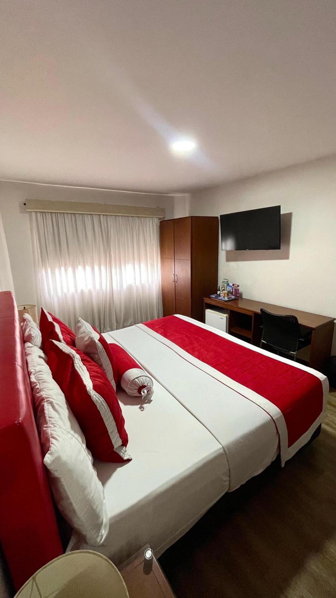 Cabecera Country Hotel بوكارامانغا المظهر الخارجي الصورة