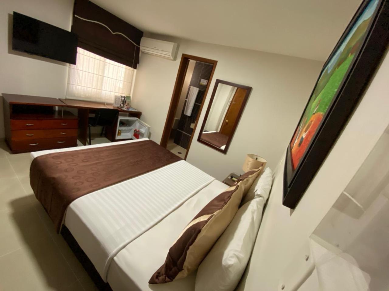Cabecera Country Hotel بوكارامانغا المظهر الخارجي الصورة